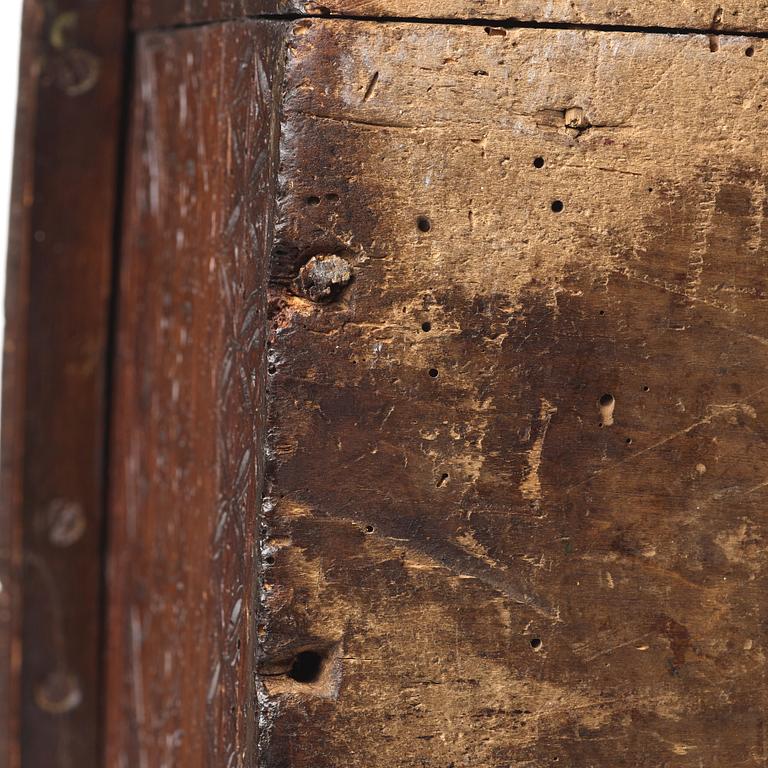 A casket and lid, C14 dated, second half of the 17th century.