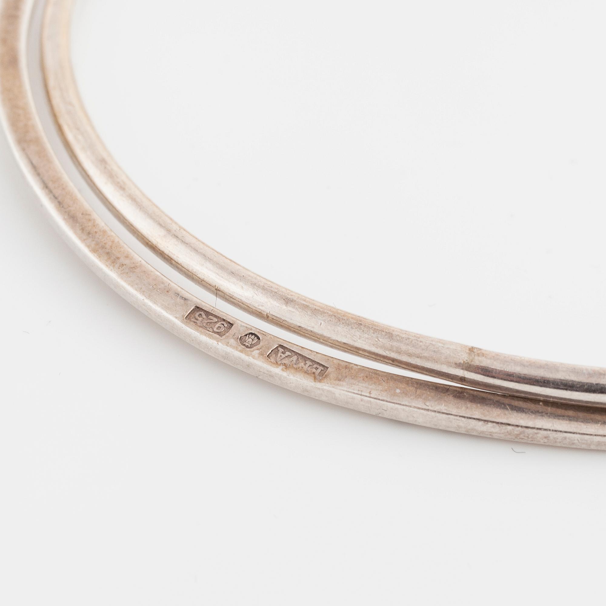 EFVA ATTLING, ARMRING "Twosome cuff" samt ÖRHÄNGEN "Dots ear".