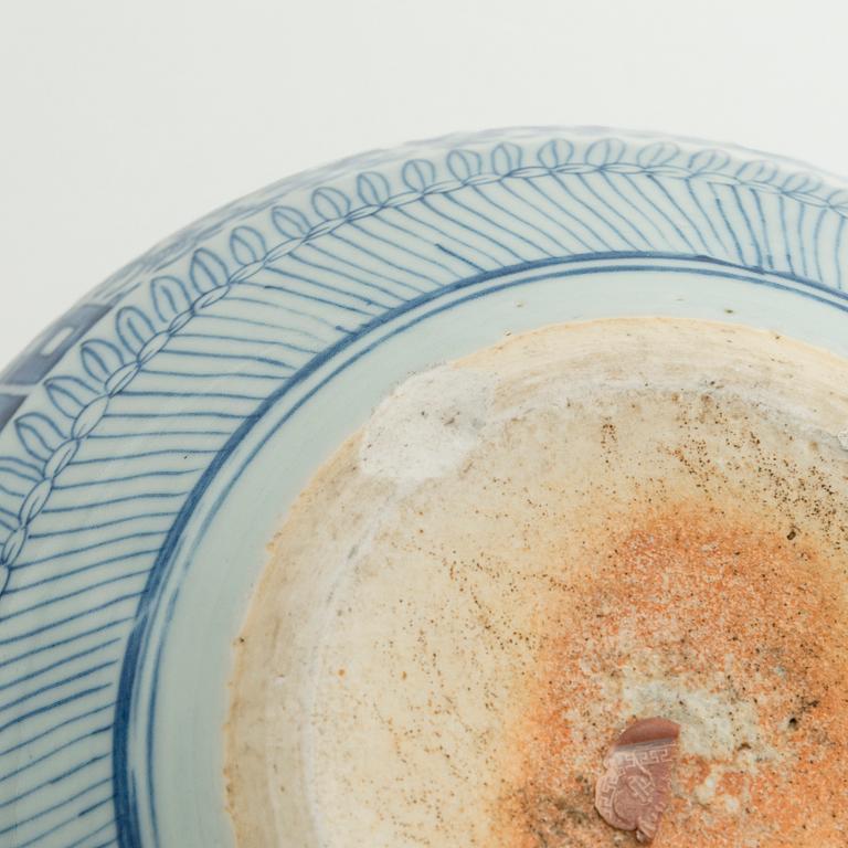 Vase and bowls 2 pcs, China.