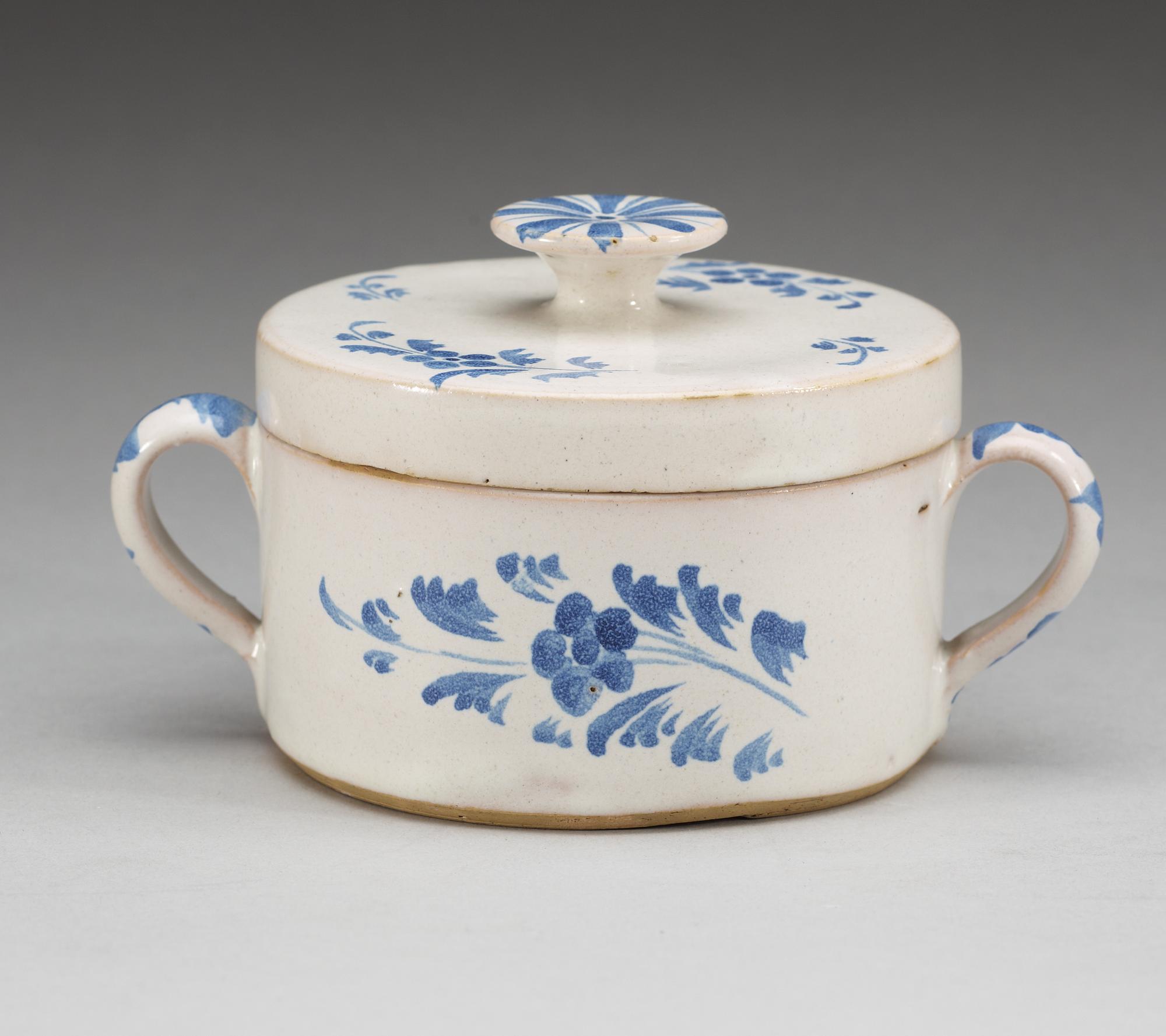 A  faience butter tureen with cover, 18th century. Presumably Marieberg.