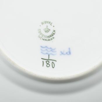 SERVISPORSLIN, 18 delar, musselmalet, Royal Copenhagen.