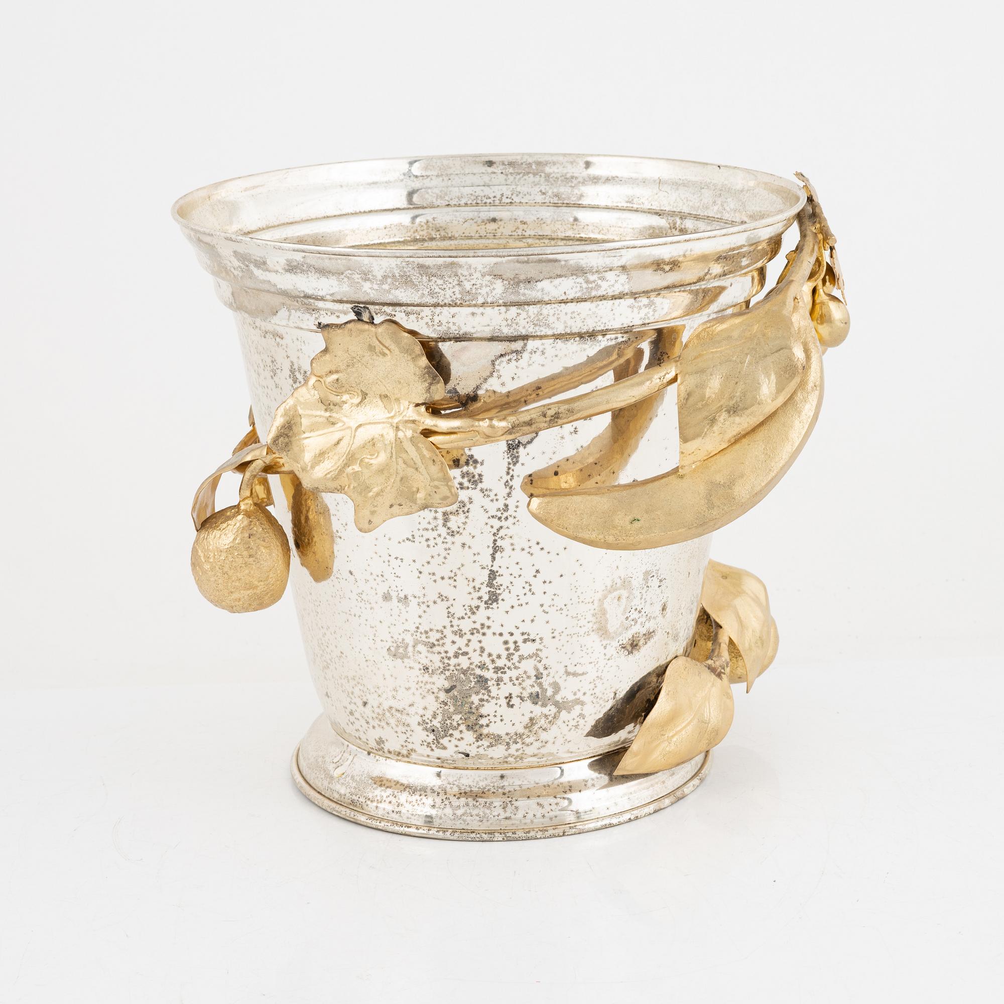 Franco Lapini, a wine cooler, Italy.