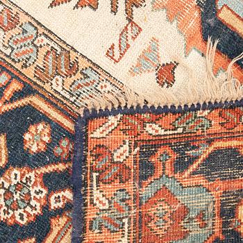 Heriz carpet semi-antique/antique approximately 384x300 cm.