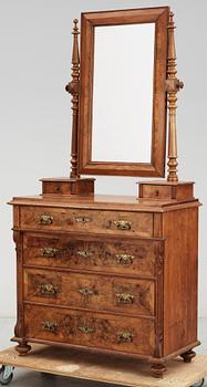 BYRÅ MED SPEGEL. nyrenässans, 1800/1900-tal.