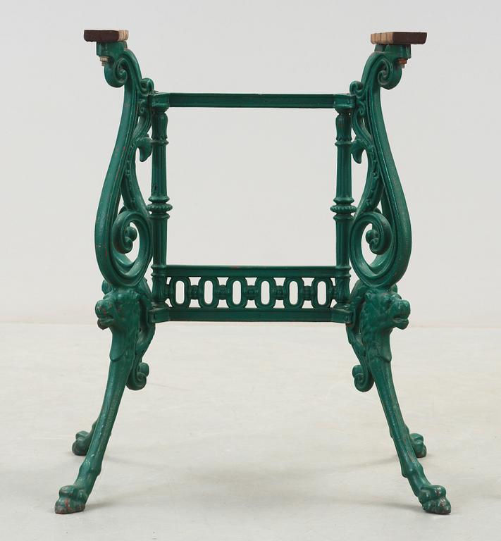 TRÄDGÅRDSBORD, gjutjärn, sekelskiftet 1800/1900.