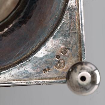 Pehr Zethelius, kandelabrar för två ljus, ett par, silver, Stockholm 1799, gustavianska.