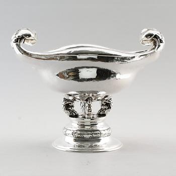 SKÅL, silver, CG Hallberg, Stockholm 1918. Vikt ca 1849 g.