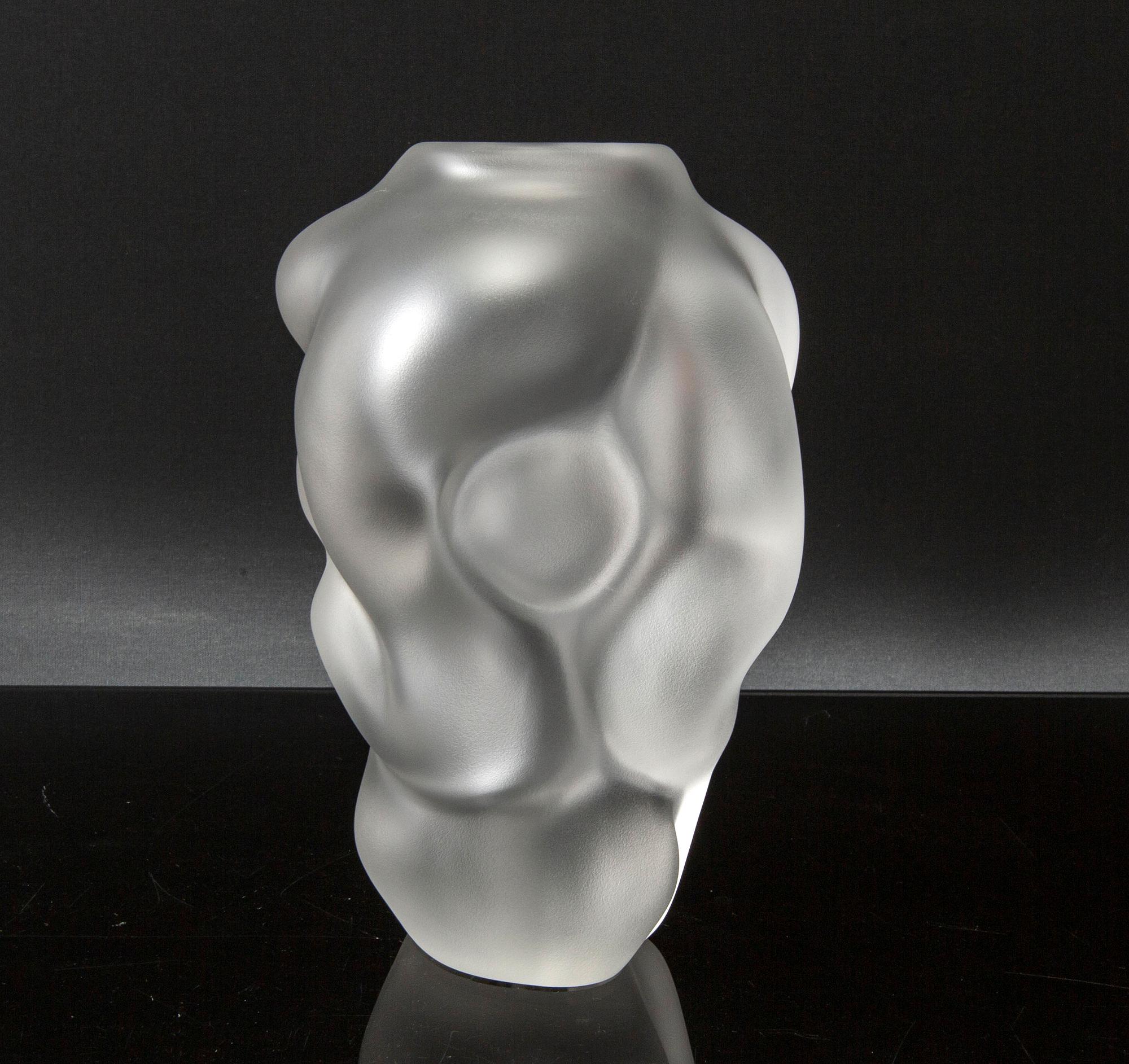 PER B SUNDBERG, a signed Orrefors glass vase, model. 1996.