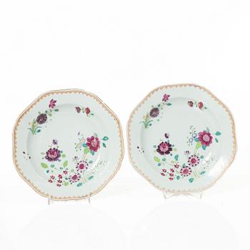 Five porcelain plates, China, Qing dynasty, Qianlong 1736-95.