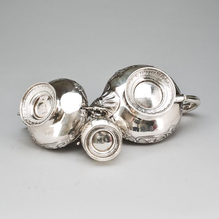 TESERVIS, 3 delar, sterlingsilver, England 1838-40. Vikt ca 1690 g.