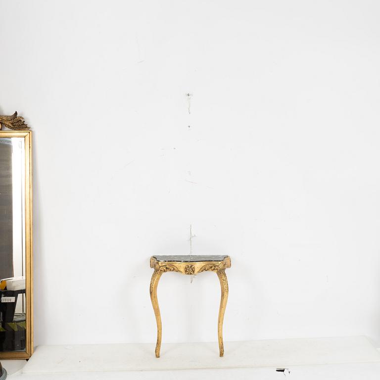 Spegel med konsolbord, rokokostil, omkring 1900-talets mitt.