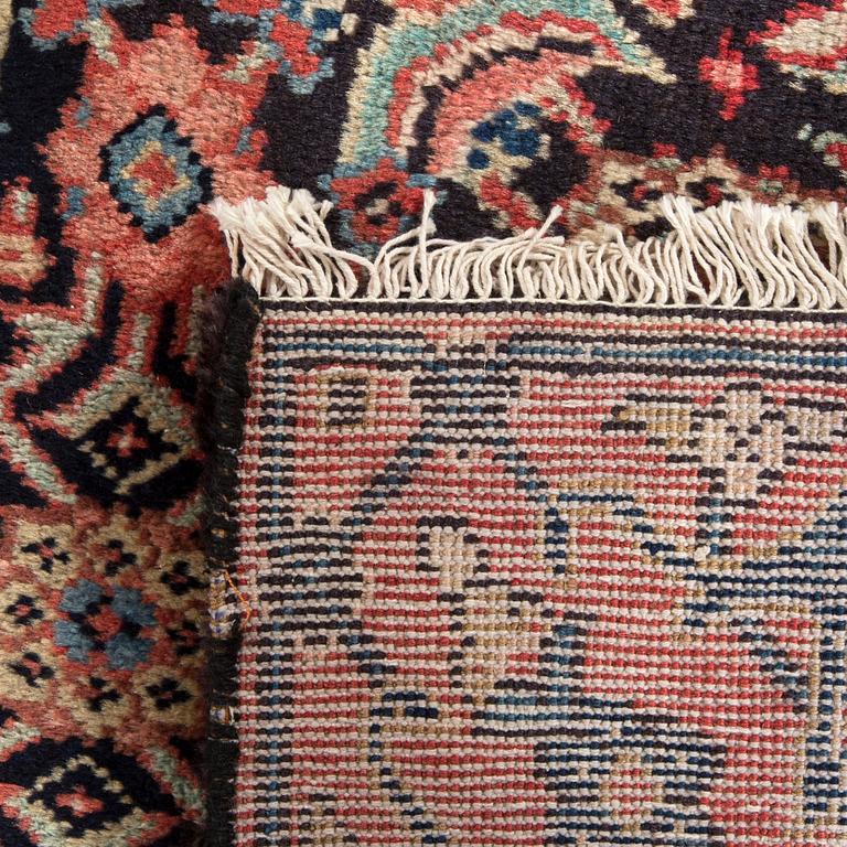 An old Vis carpet ca 323 x 200 cm.