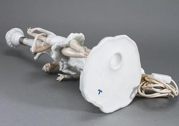 BORDSLAMPA, porslin, Lladro, 1900-talets andra hälft.