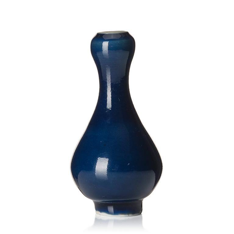 A midnight blue glazed vase, Qing dynasty with Chenghua mark.