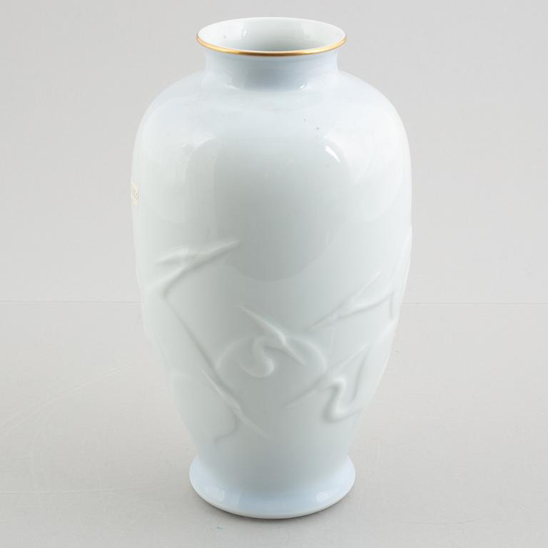 A porcelain vase, Fukagawa Porcelain Manufacturing Company, Japan, second half of the 20th century.