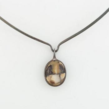 Vivianna Torun Bülow-Hübe, sterling silver necklace, with cabochon cut stone.