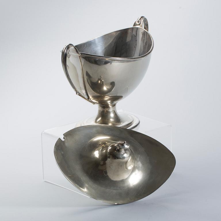 TERRIN med LOCK, pläter. England, William Hutton&Sons ca 1860-tal. På BRICKA.