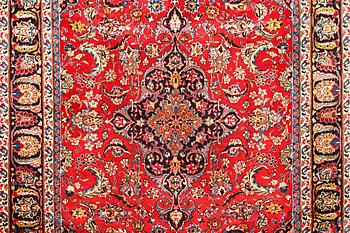 A Najafabad carpet, c. 292 x 202 cm.