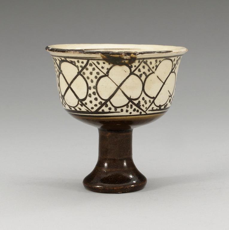 STEMCUP, keramik. Yuan/Ming.