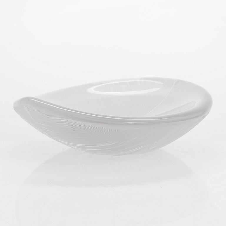 Tapio Wirkkala, art glass 'Lehti' (Leaf) bowl, model 3337, signed Tapio Wirkkala Iittala -56.