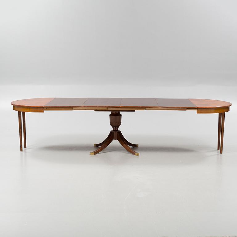 A diningroom table from the second quarter of the 20th century.