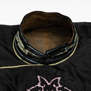 A female silk robe/over coat for winter, Qing dynasty, 19th century.