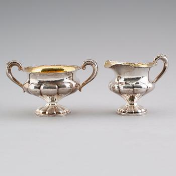 SOCKERSKÅL OCH GRÄDDKANNA, silver, Finland 1983. Vikt ca 196 gram.