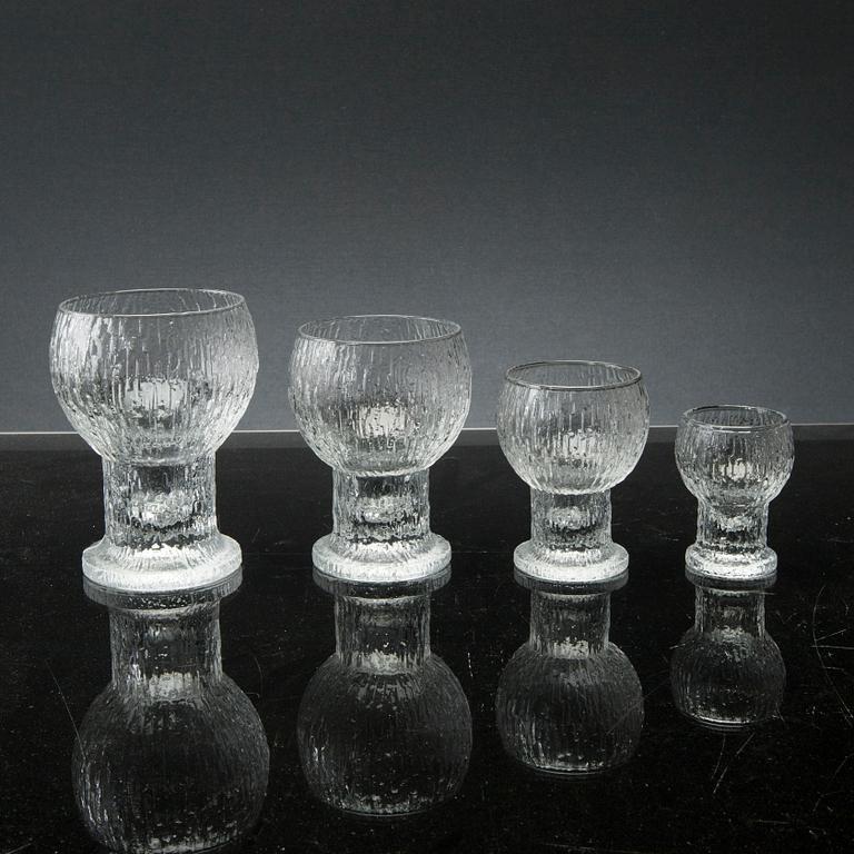 A 38 pcs Timo Sarpaneva glass service for Iittala 1970/80's.