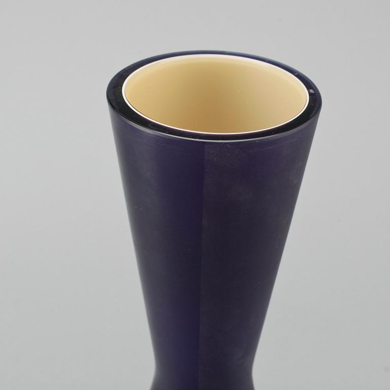 VAS, glas, etikettmärkt Venini, Murano, 1900-talets andra hälft.