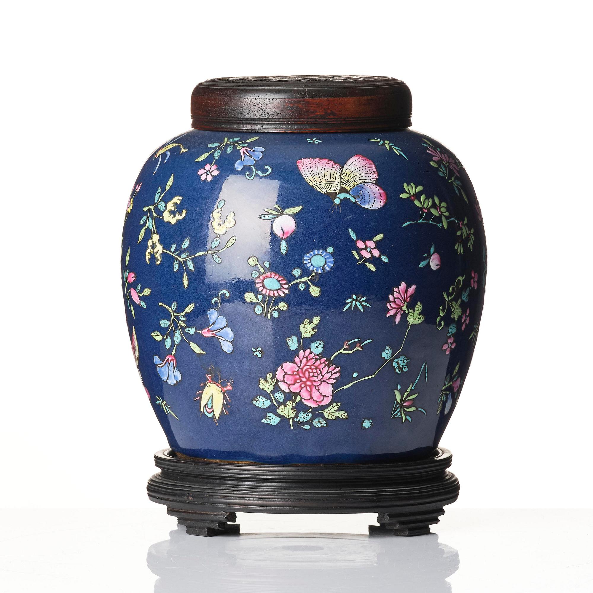 Kruka, porslin. Qingdynastin, 1700-tal.