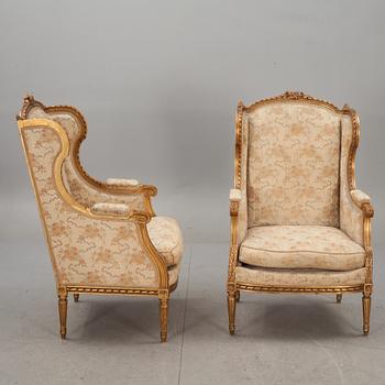 BERGÈRER, ett par, Louis XVI-stil.