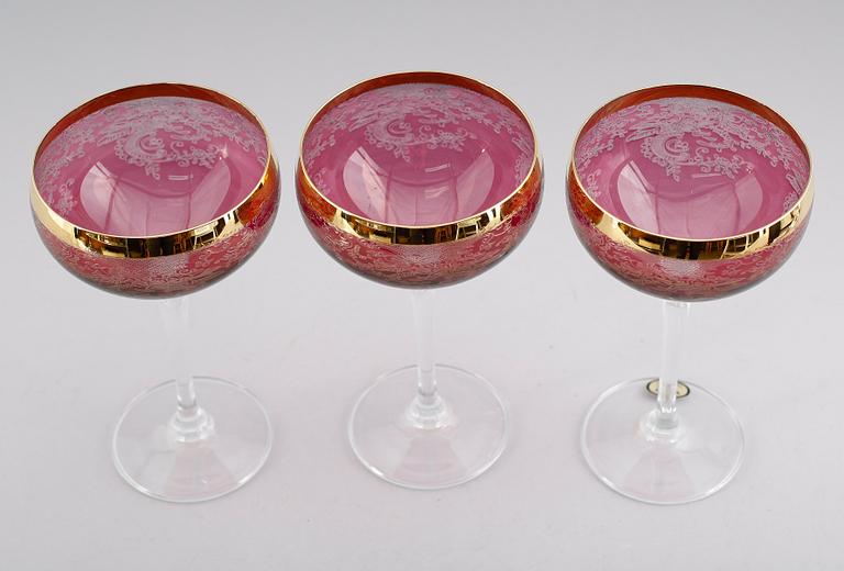 CHAMPAGNESKÅLAR, 12 st, glas, Böhmen, 1900-talets mitt.