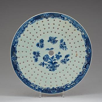 A pair of large blue and white serving dishes with strainers, Qing dynasty, Qianlong (1736-95).