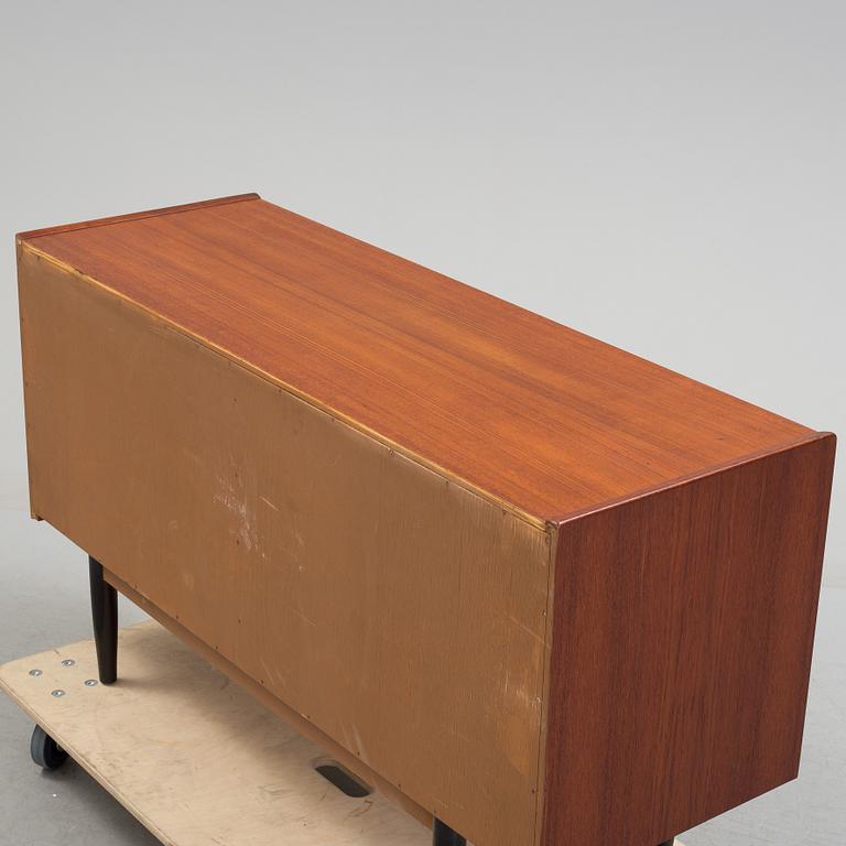 NILS JONSSON, sideboard, "Trio", Troeds, Bra Bohag, Bjärnum, 1900-talets andra hälft.
