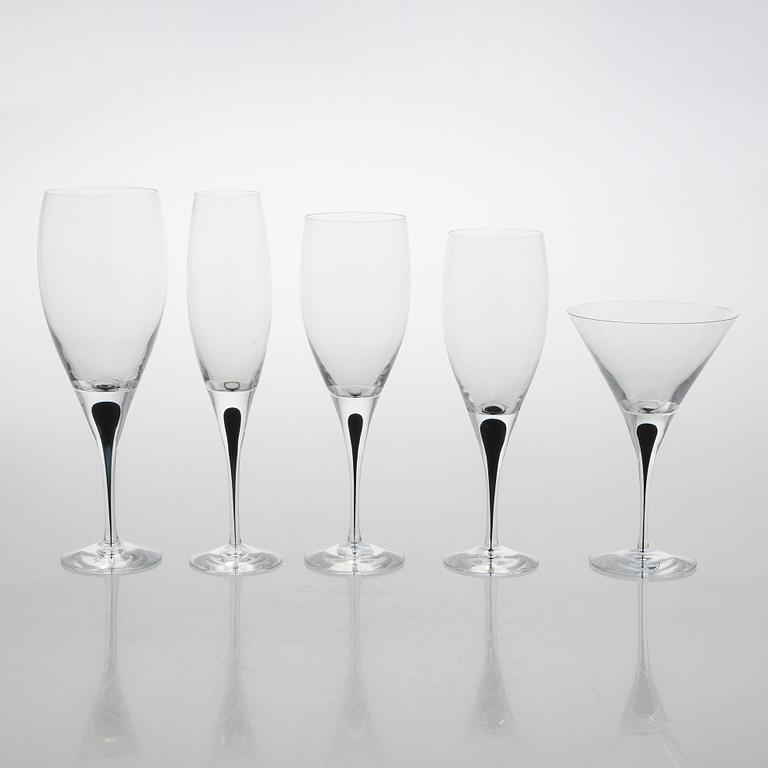 Erika Lagerbielke, glasservis 60 delar, "Intermezzo" Orrefors, Sweden, 2000-tal.