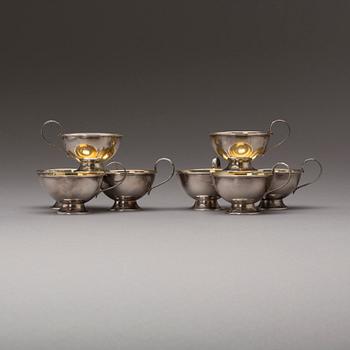 SUPKOPPAR, 12 st silver, CG Hallberg, svenska importstämplar, silver, vikt ca 330 g.