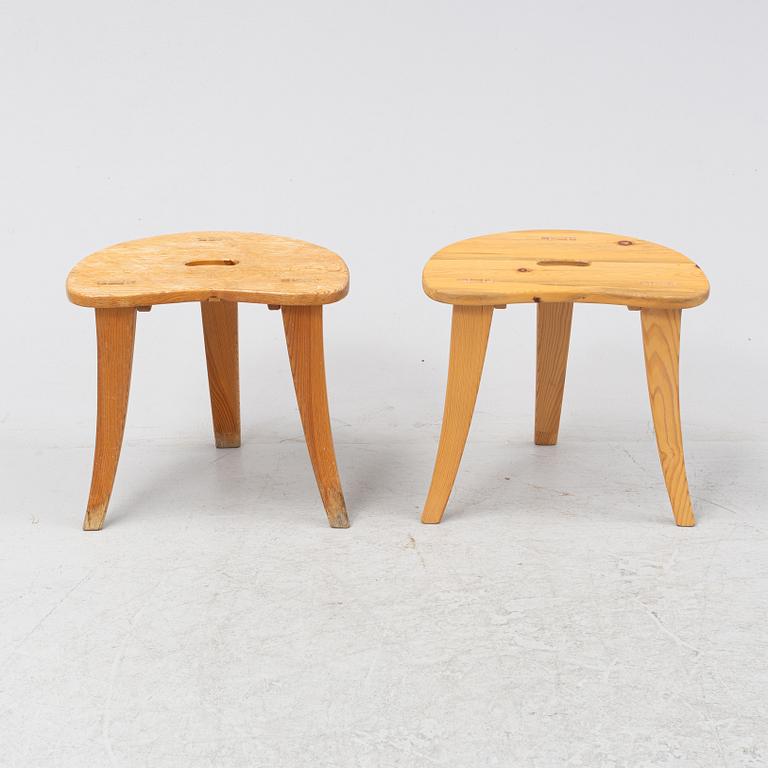 A pair of pine stools by Rune Larssson Ambjörby.