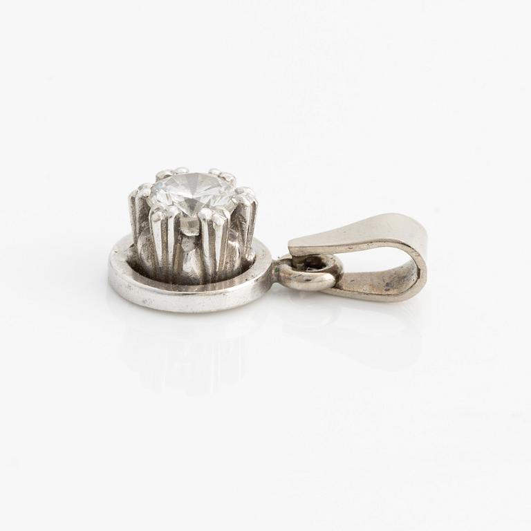 Hängsmycke, vitguld med briljantslipad diamant.