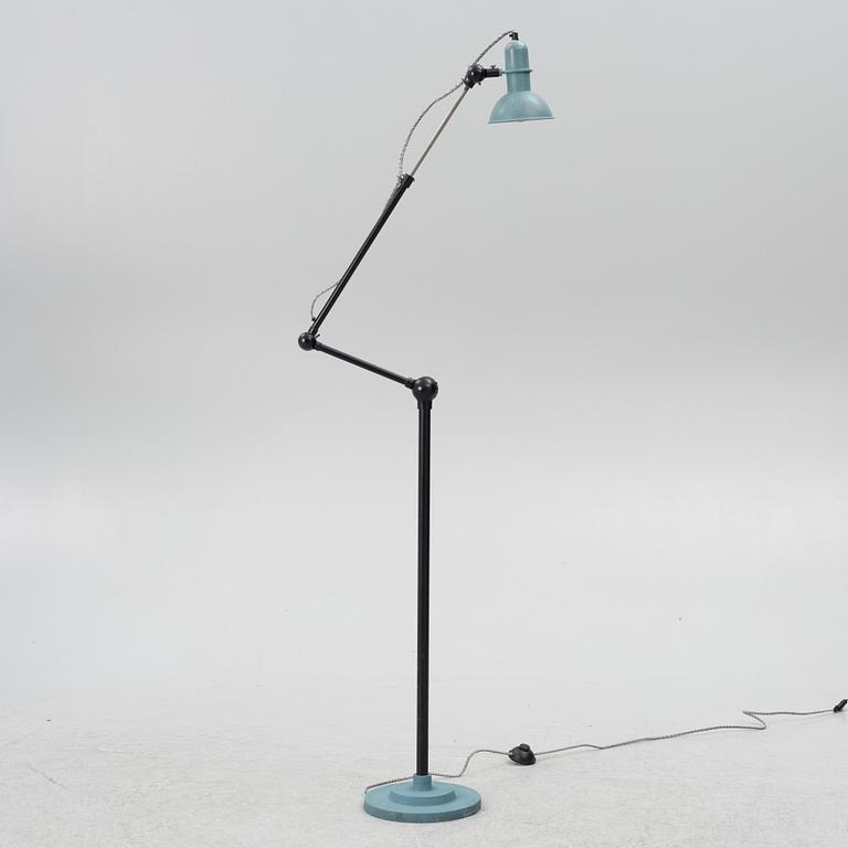 Golvlampa, industrimodell, 1900-tal.