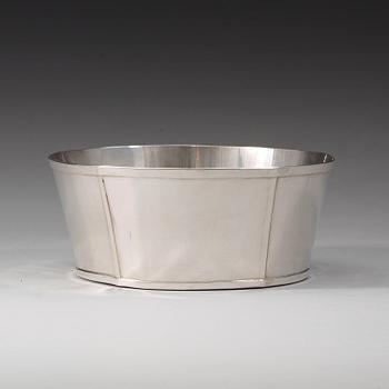 Birger Haglund, a sterling bowl, Stockholm 1999.