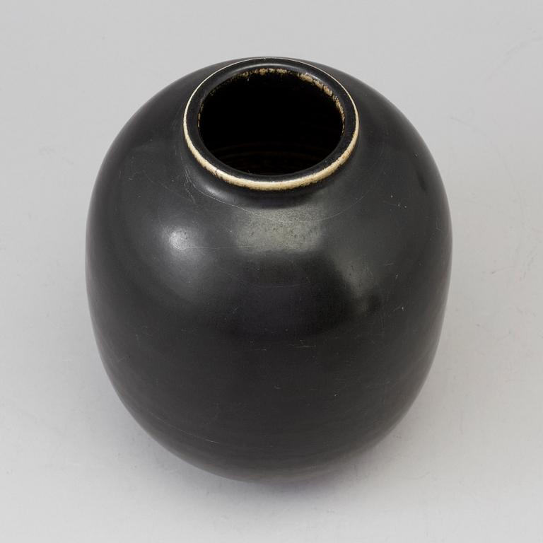 CARL-HARRY STÅLHANE, a stoneware vase from Rörstrand, signed and dated -51.