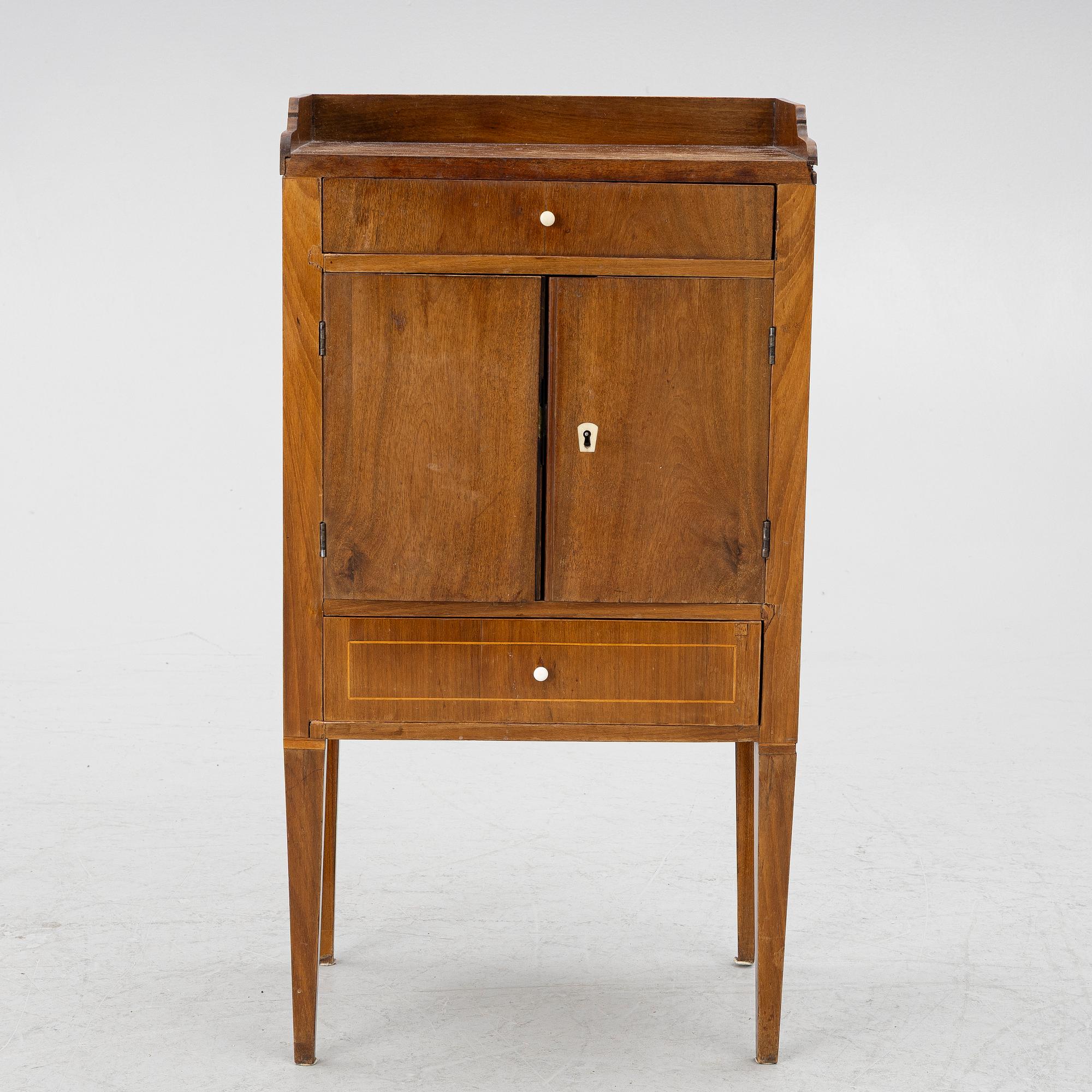 A late Gustavian bedside cabinet, early 19th Century.