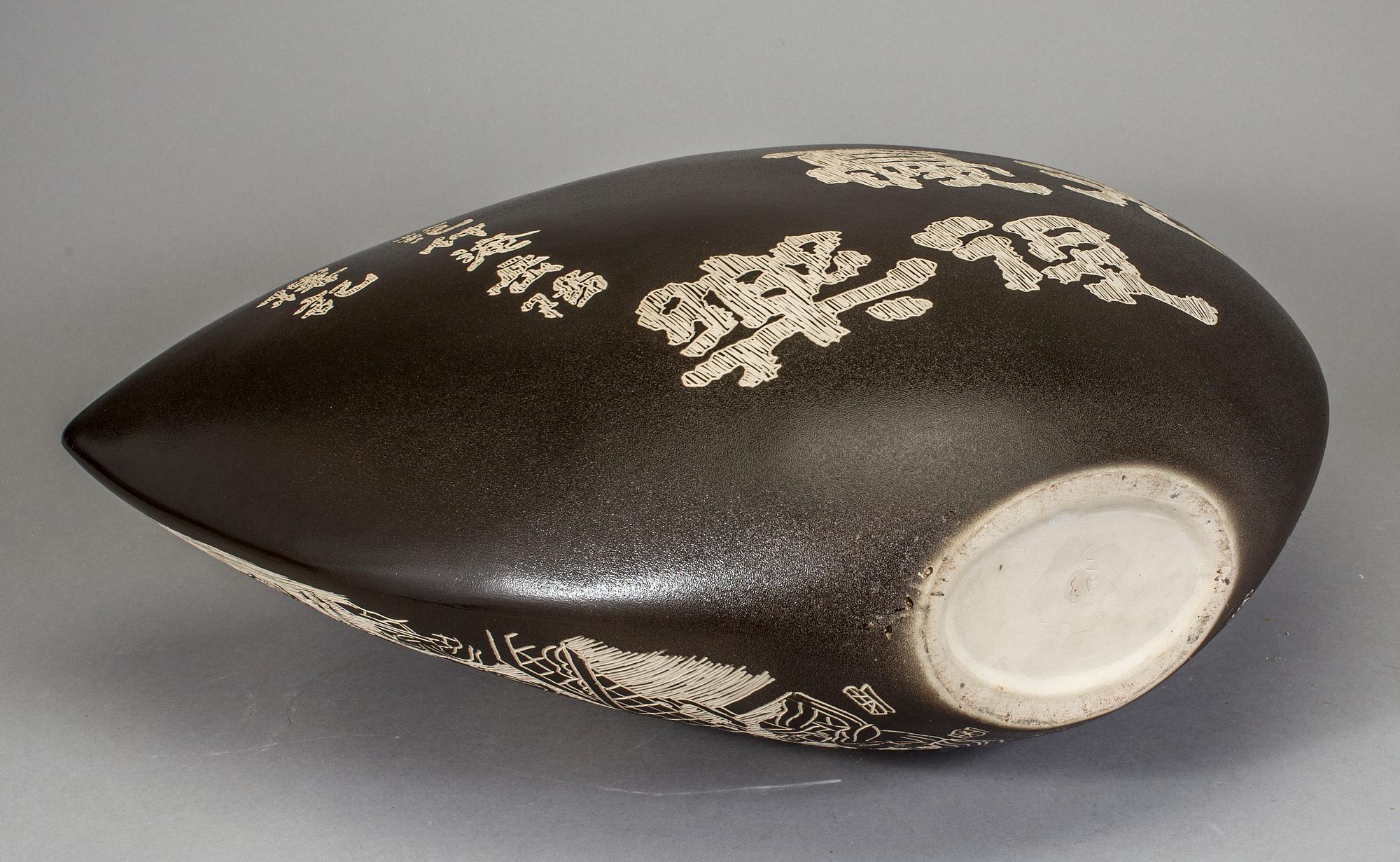 GOLVVAS, porslin, Kina, 1900-tal.