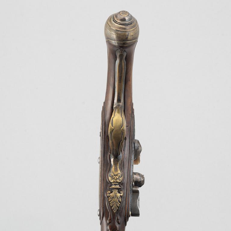 Flintlåspistoler, ett par, signerade Penterman, Utrecht 1700-talets början.