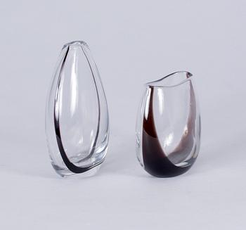 VAS, 2 st, glas. Vicke Lindstrand, Kosta.