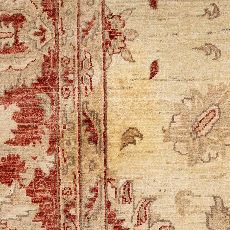 Carpet, Ziegler Design, approx. 450 x 360 cm.