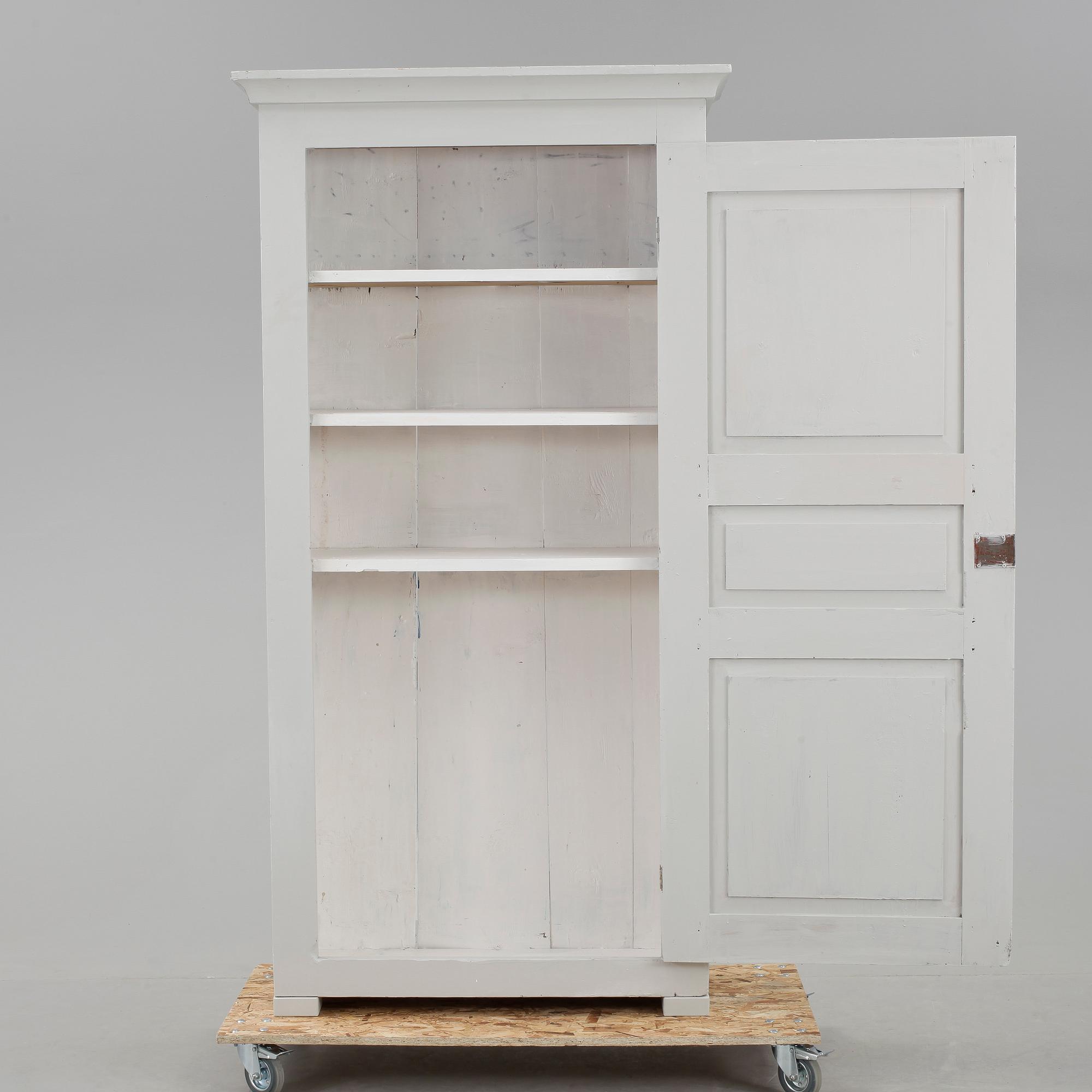 KLÄDSKÅP, 1800-talets slut.