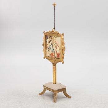 Brasskärm med fotpall, omkring 1900.