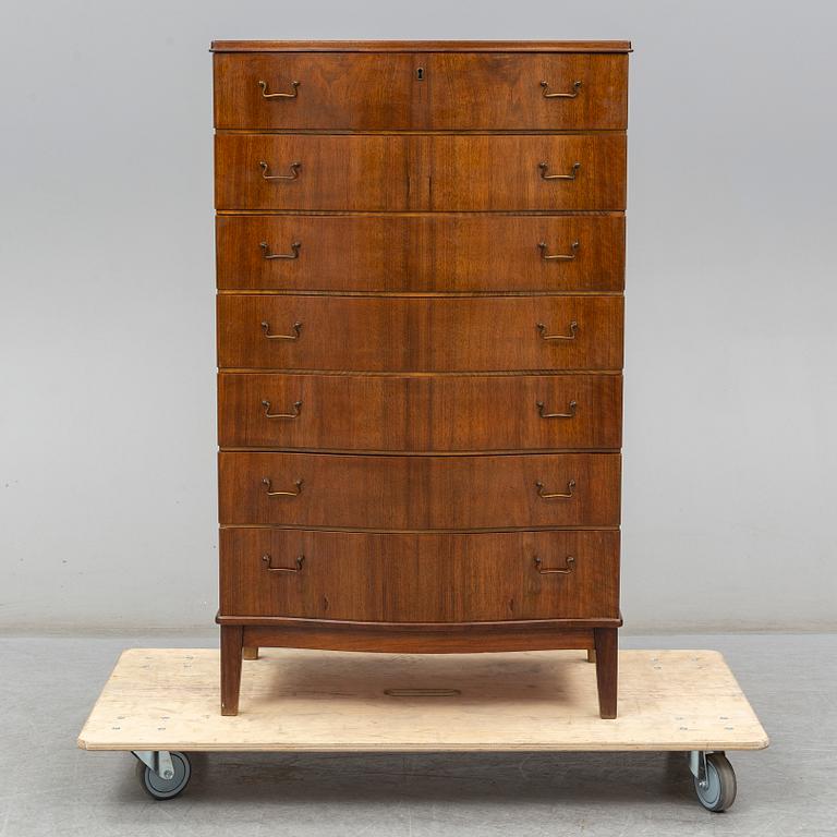 A chest of drawers from the mid 20th century.