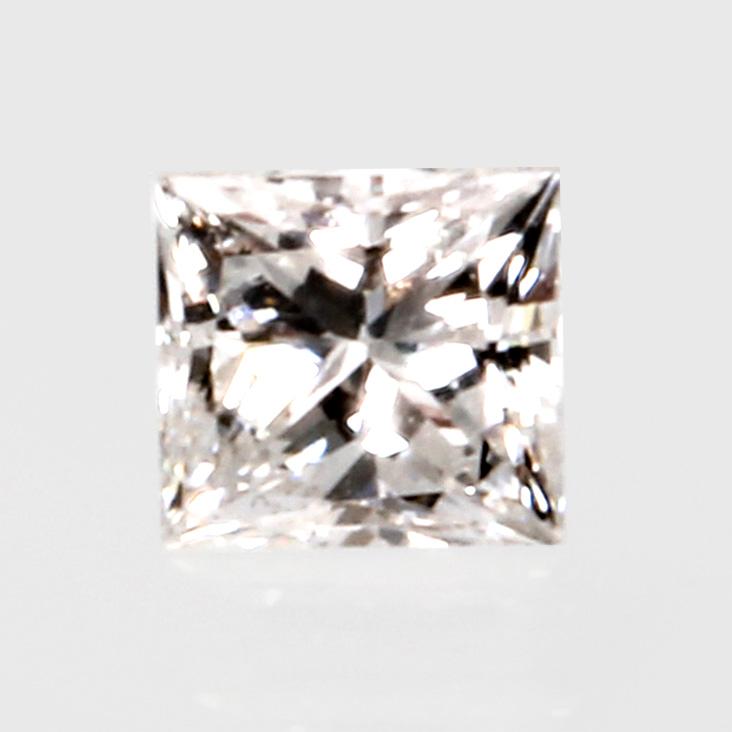Lös sten prinsesslipad diamant ca 0,30 ct TW/VS enligt uppgift.